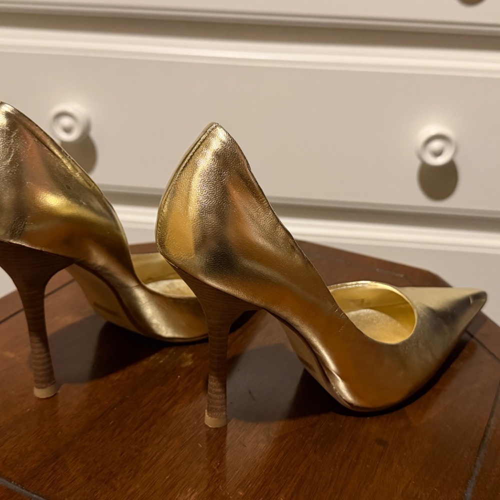 Metallic Gold Pumps by Guess by Marciano - size 8.5 - Picture 6 of 9